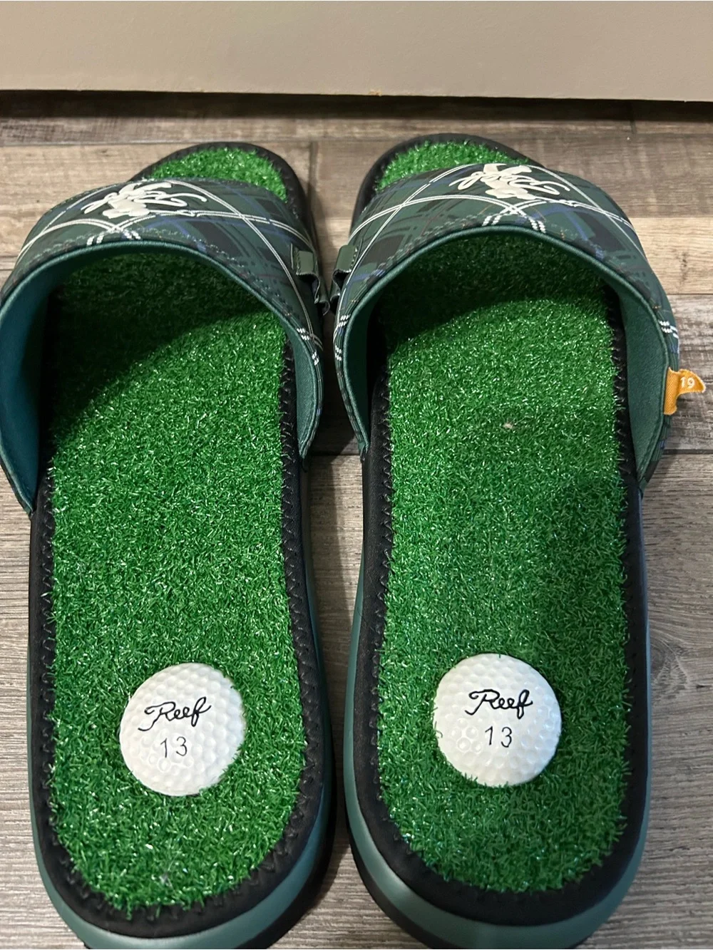 Reef Gold Tartan Green Plaid Slide Sandals grass turf insole Golf ball